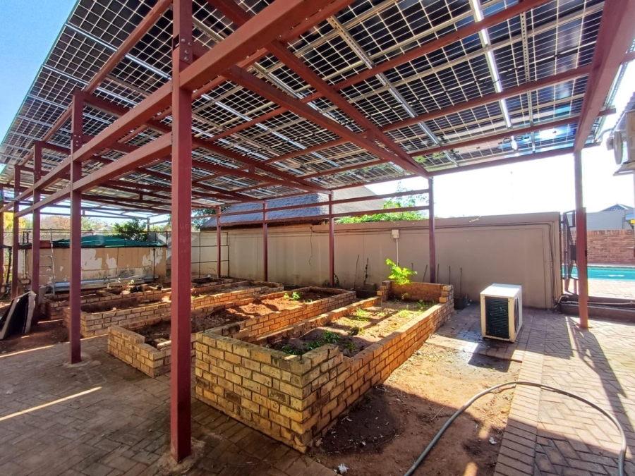 4 Bedroom Property for Sale in Stilfontein Ext 4 North West